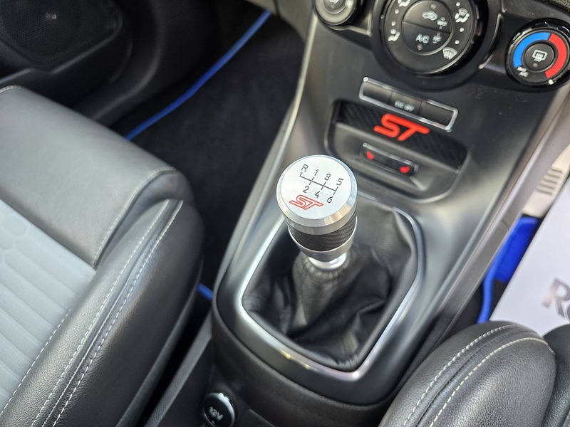 Ford Fiesta T EcoBoost ST-2 - U91197
