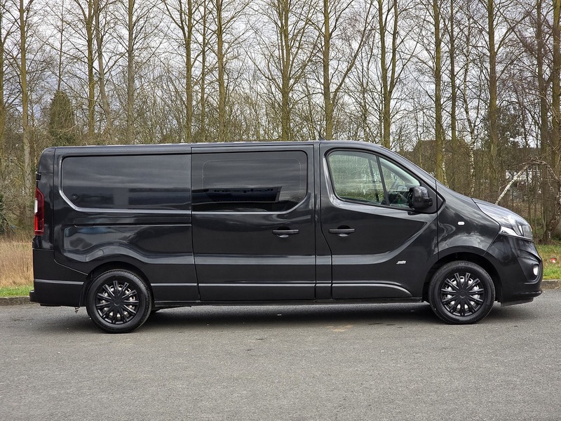 Vauxhall Vivaro CDTi 2900 BiTurbo Sportive - U91205