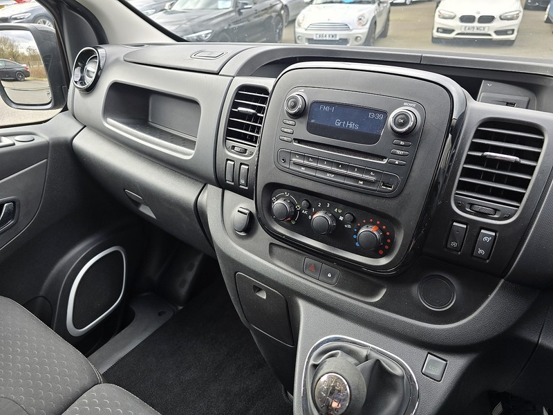 Vauxhall Vivaro CDTi 2900 BiTurbo Sportive - U91205