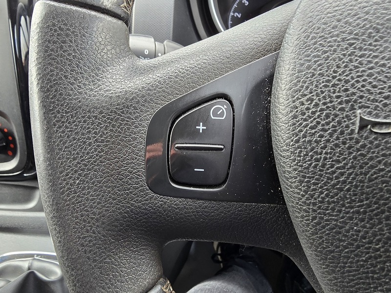 Vauxhall Vivaro CDTi 2900 BiTurbo Sportive - U91205