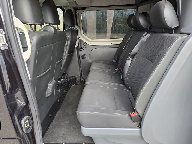 Vauxhall Vivaro CDTi 2900 BiTurbo Sportive - U91205