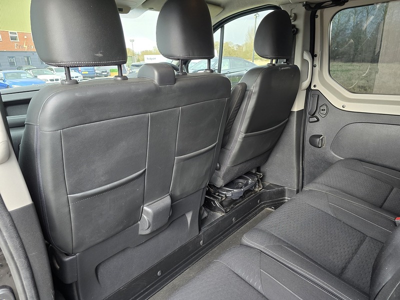Vauxhall Vivaro CDTi 2900 BiTurbo Sportive - U91205