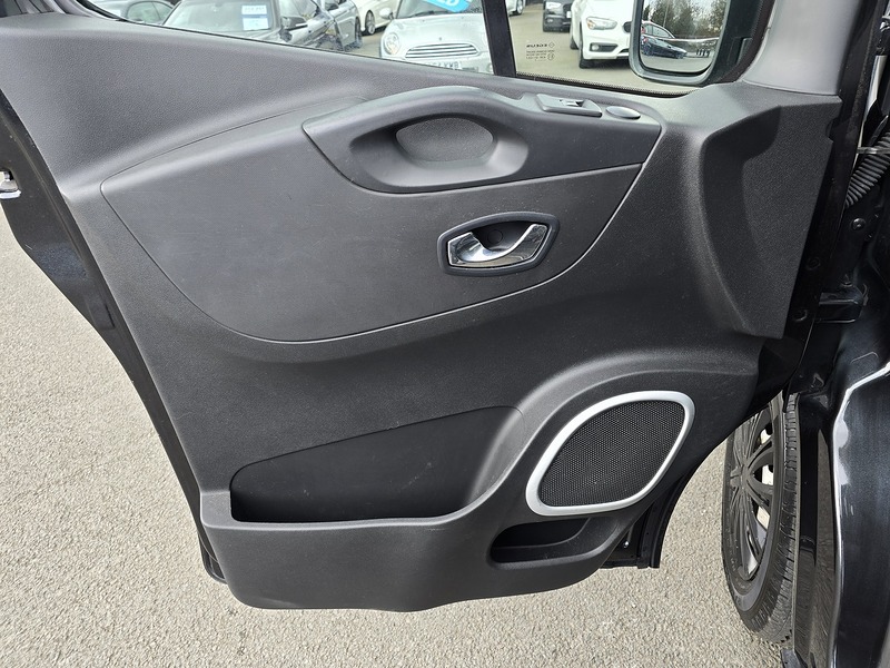 Vauxhall Vivaro CDTi 2900 BiTurbo Sportive - U91205