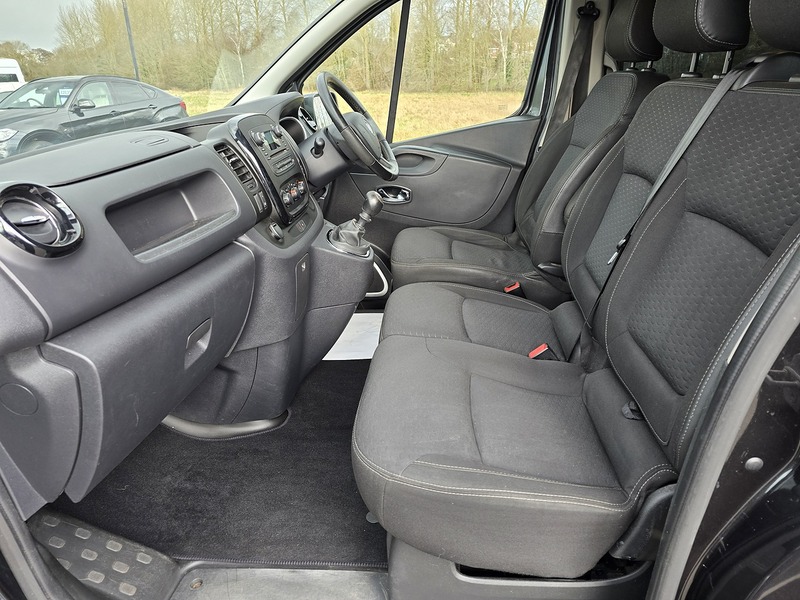 Vauxhall Vivaro CDTi 2900 BiTurbo Sportive - U91205
