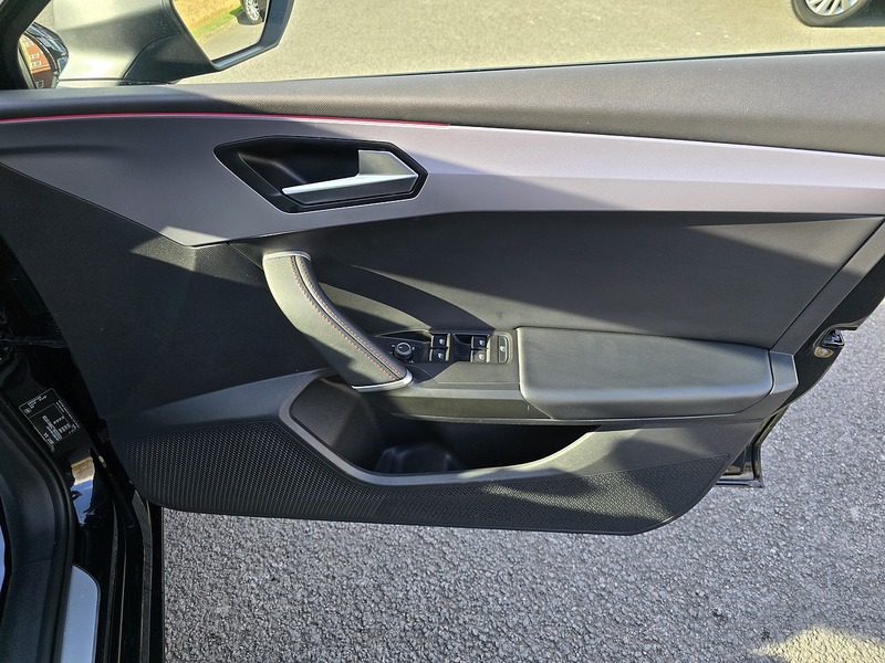 SEAT Leon eTSI MHEV FR Sport - U91224