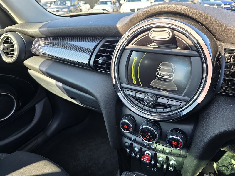 MINI Hatch Cooper SD - U91244