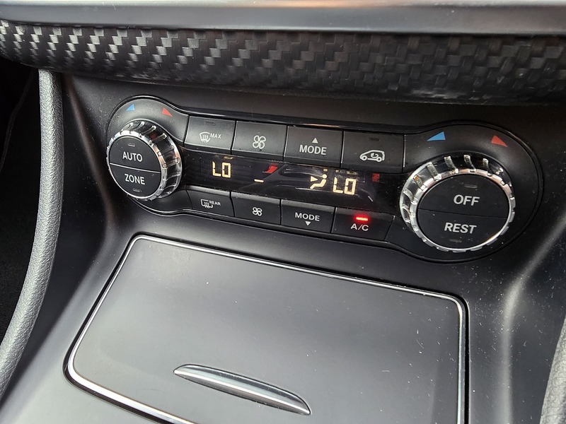 Mercedes-Benz A Class A200d AMG Line - U91245