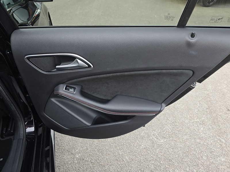 Mercedes-Benz A Class A200d AMG Line - U91245