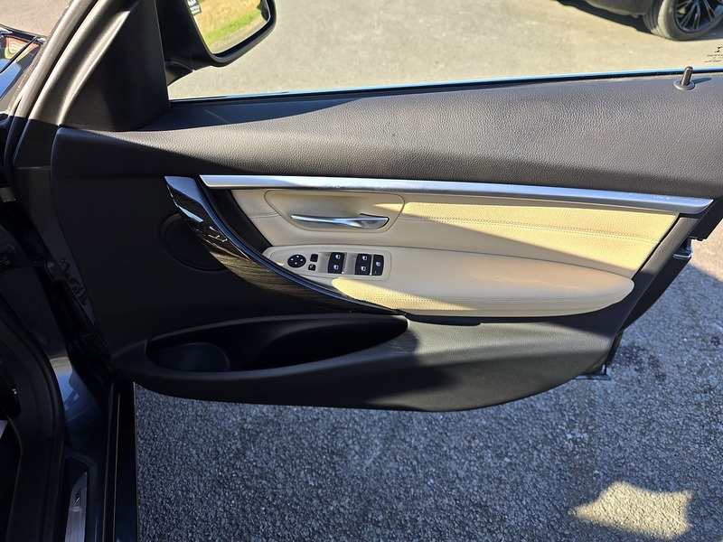 BMW 3 Series 330d Luxury - U91248