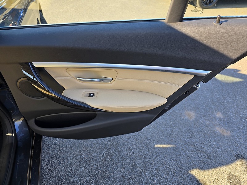 BMW 3 Series 330d Luxury - U91248