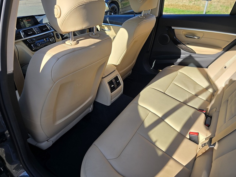 BMW 3 Series 330d Luxury - U91248