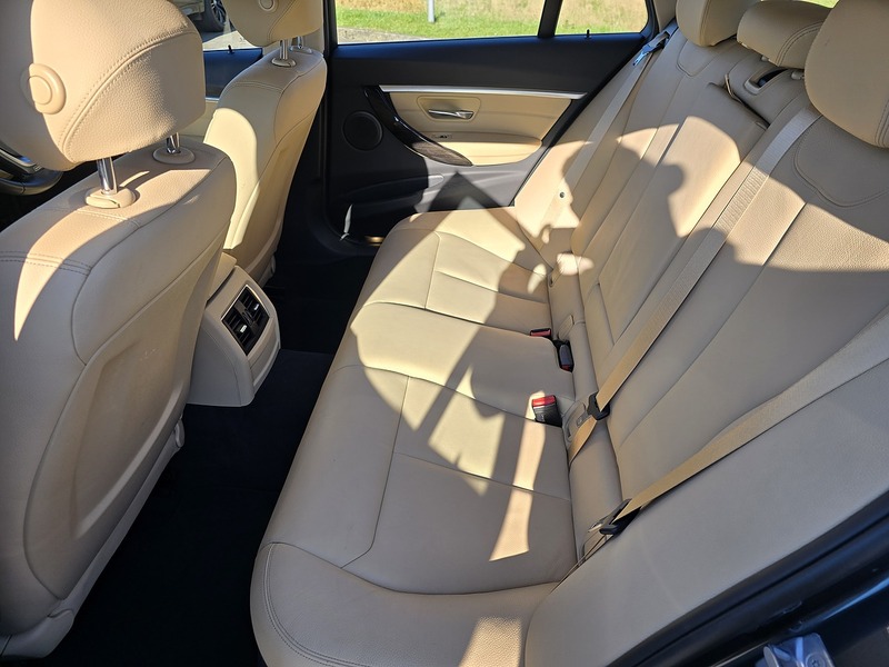 BMW 3 Series 330d Luxury - U91248