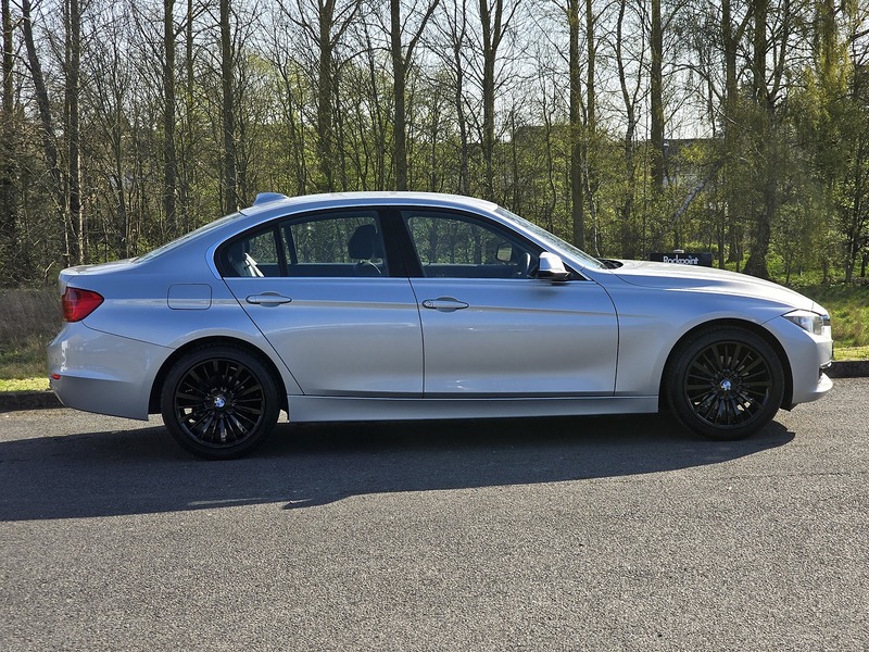 BMW 3 Series 320d Luxury - U91260