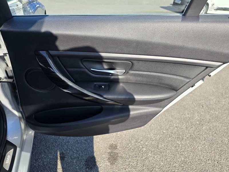 BMW 3 Series 320d Luxury - U91260