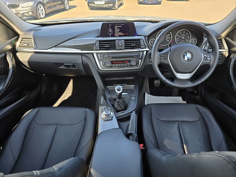 BMW 3 Series 320d Luxury - U91260