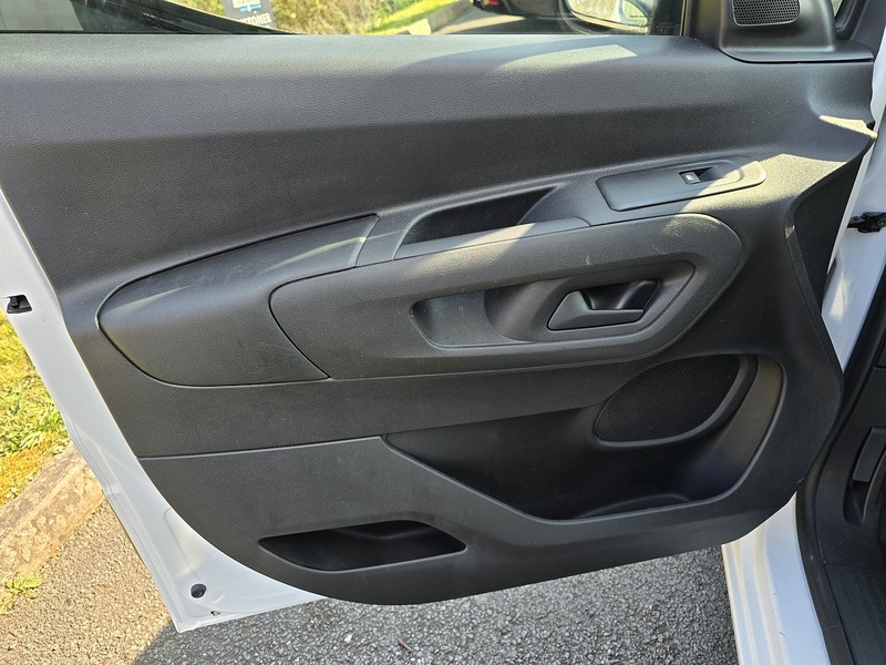 Peugeot Partner BlueHDi 1000 Professional - U91265