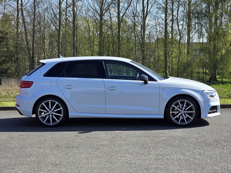 Audi A3 TDI Black Edition - U91268