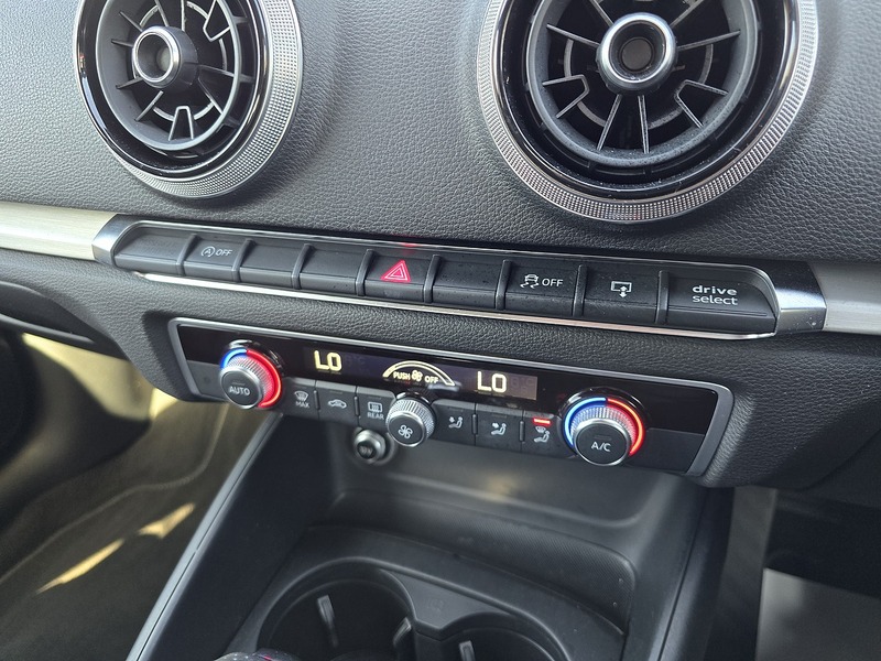 Audi A3 TDI Black Edition - U91268