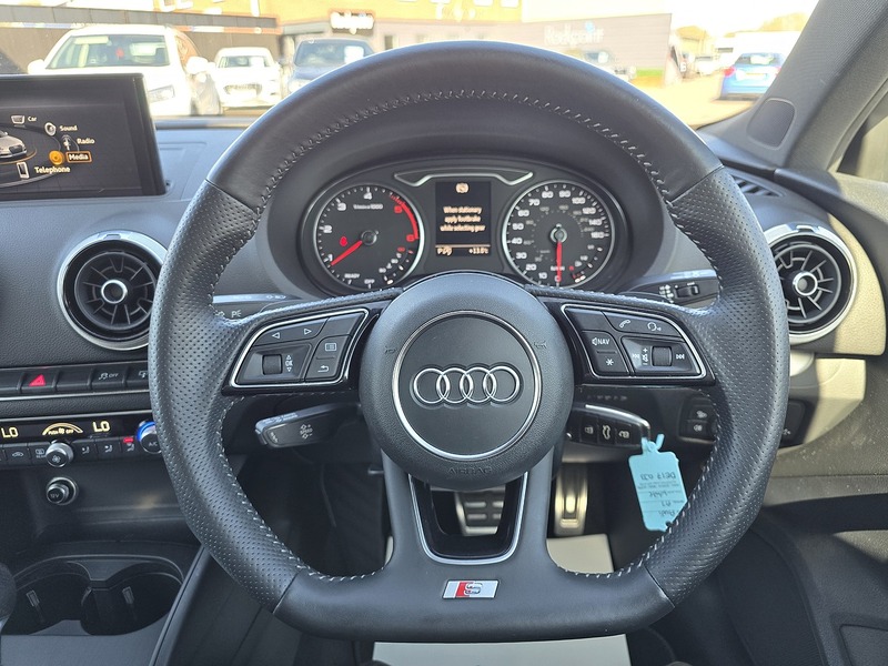 Audi A3 TDI Black Edition - U91268