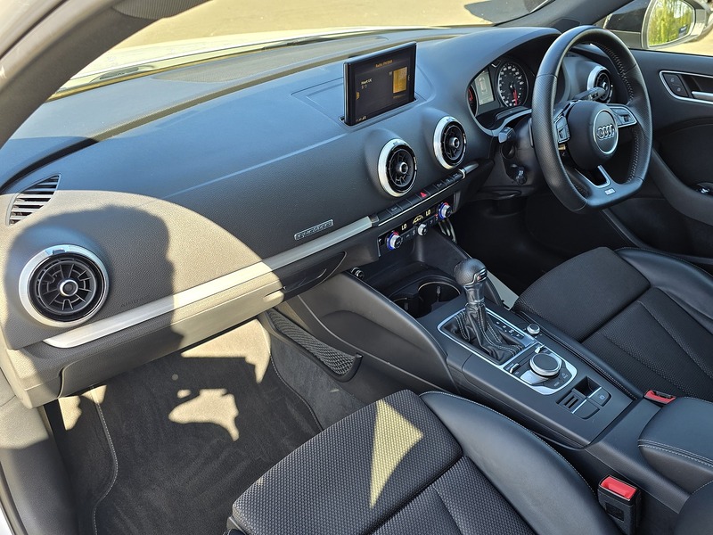Audi A3 TDI Black Edition - U91268