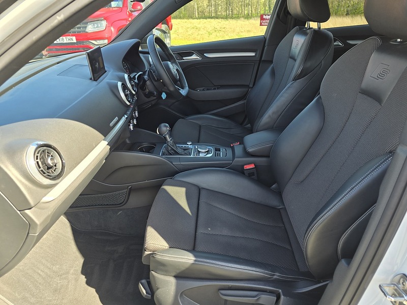 Audi A3 TDI Black Edition - U91268