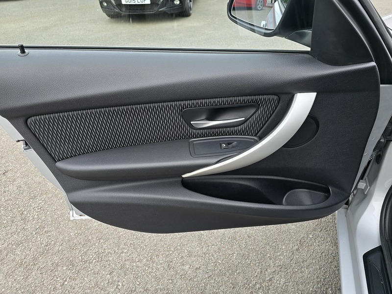 BMW 3 Series 316i SE - U91276