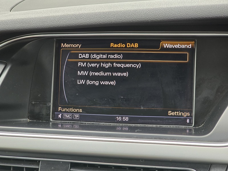 Audi A4 TFSI SE Technik - U91289