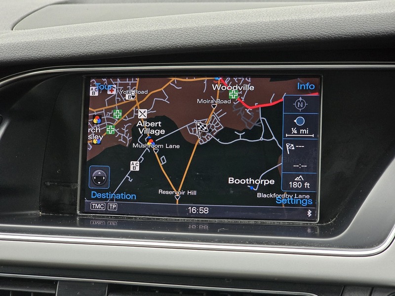 Audi A4 TFSI SE Technik - U91289