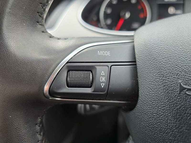 Audi A4 TFSI SE Technik - U91289