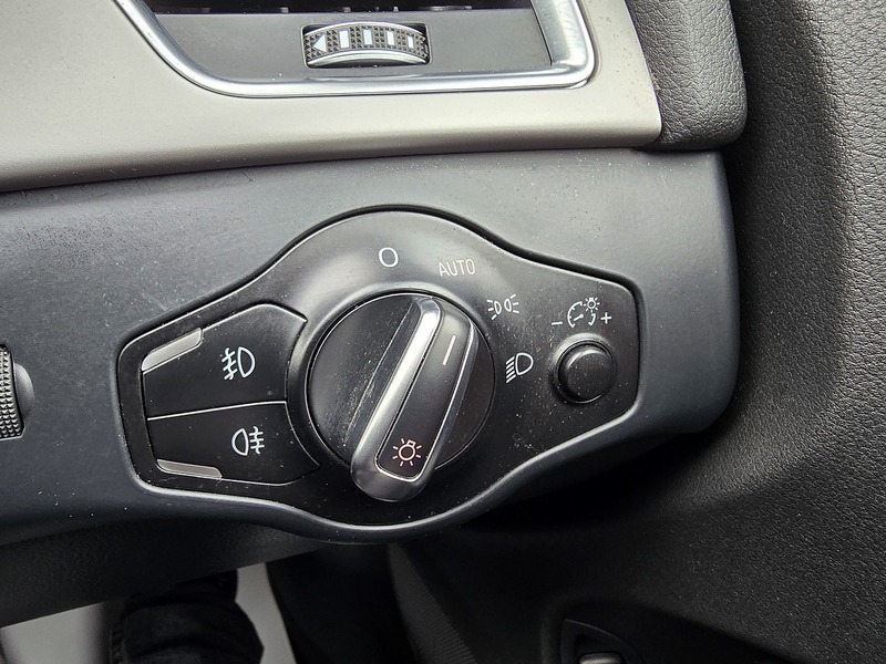 Audi A4 TFSI SE Technik - U91289