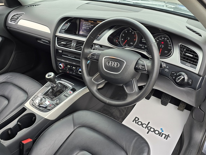 Audi A4 TFSI SE Technik - U91289
