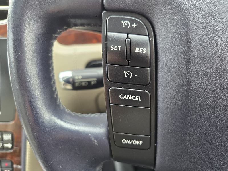 Bentley Continental W12 Flying Spur - U91293