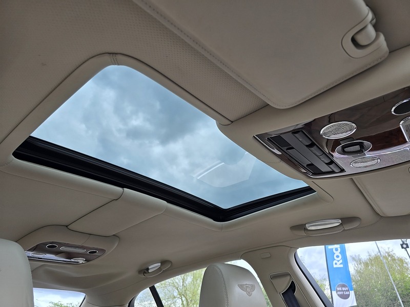 Bentley Continental W12 Flying Spur - U91293