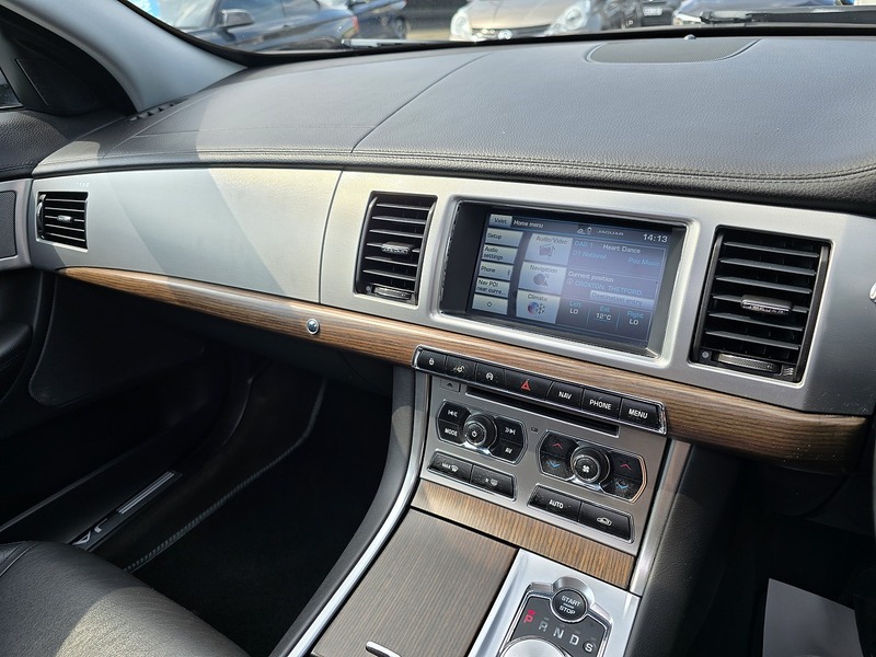 Jaguar XF d Luxury - U91295