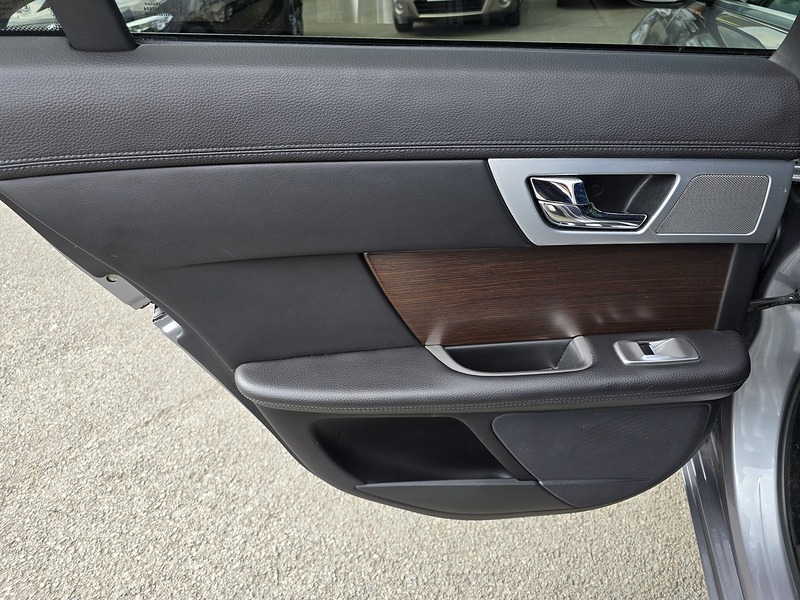 Jaguar XF d Luxury - U91295