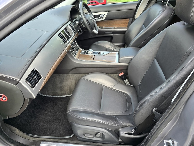 Jaguar XF d Luxury - U91295