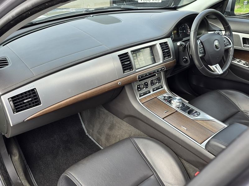 Jaguar XF d Luxury - U91295