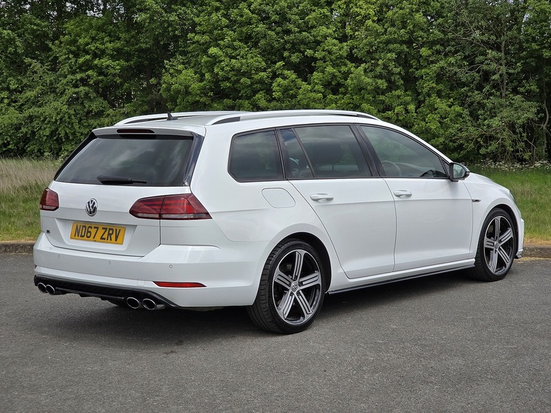 Volkswagen Golf TSI R - U91322