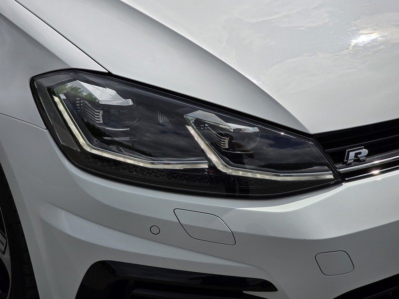 Volkswagen Golf TSI R - U91322