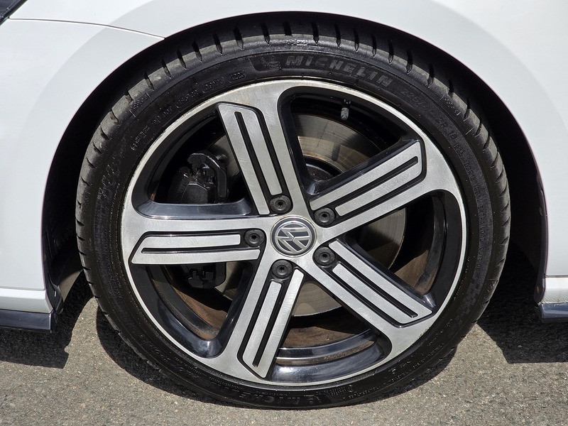 Volkswagen Golf TSI R - U91322