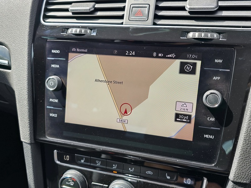 Volkswagen Golf TSI R - U91322