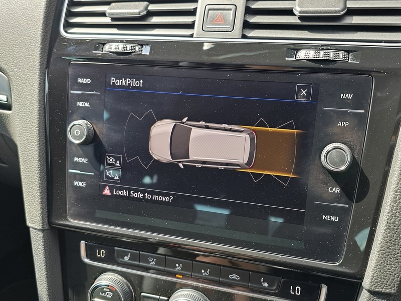 Volkswagen Golf TSI R - U91322