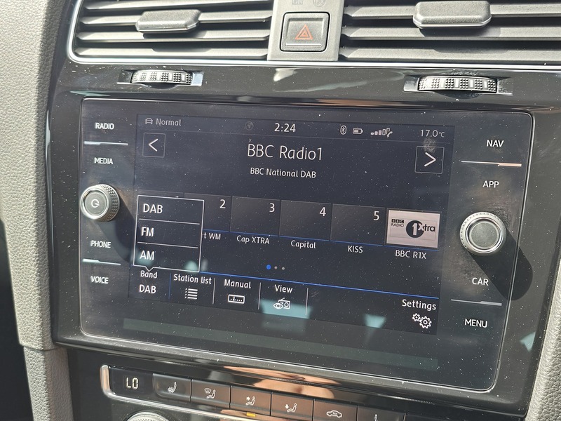 Volkswagen Golf TSI R - U91322