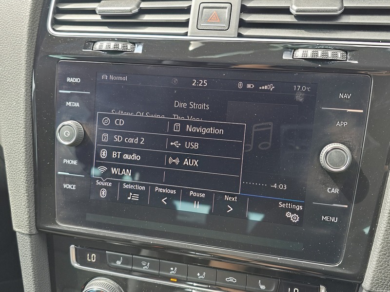 Volkswagen Golf TSI R - U91322