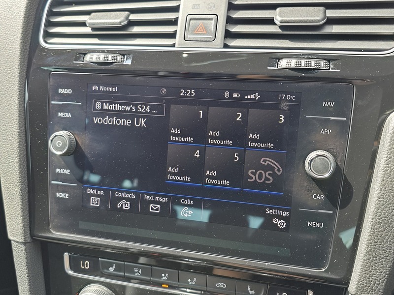 Volkswagen Golf TSI R - U91322