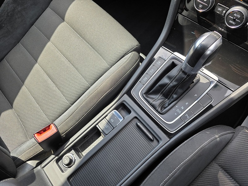 Volkswagen Golf TSI R - U91322