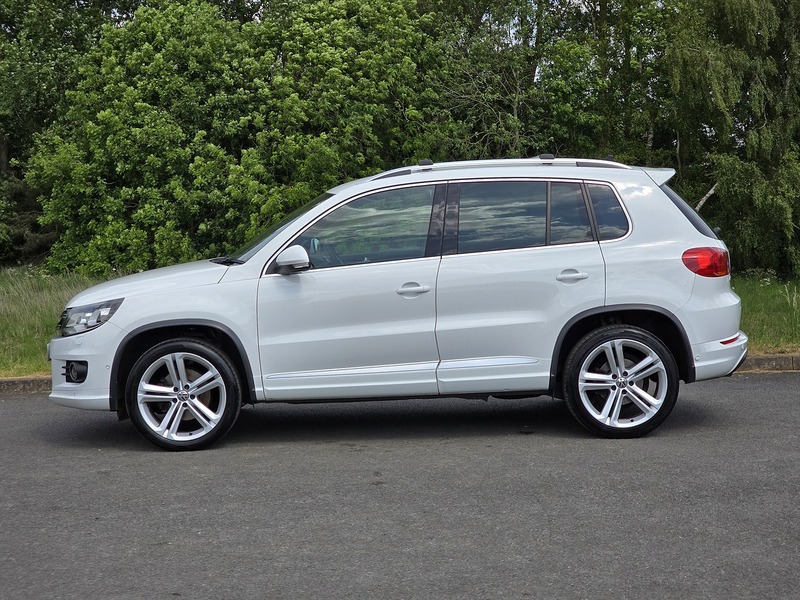Volkswagen Tiguan TDI BlueMotion Tech R-Line - U91326
