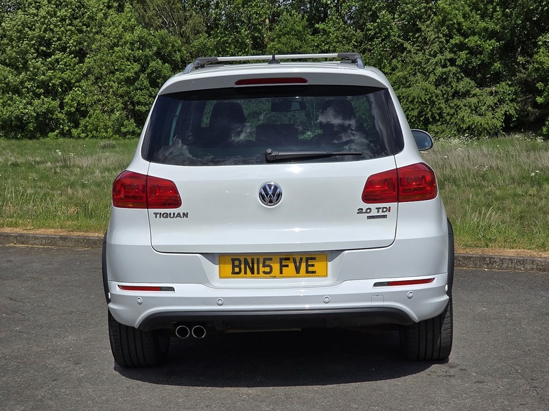 Volkswagen Tiguan TDI BlueMotion Tech R-Line - U91326