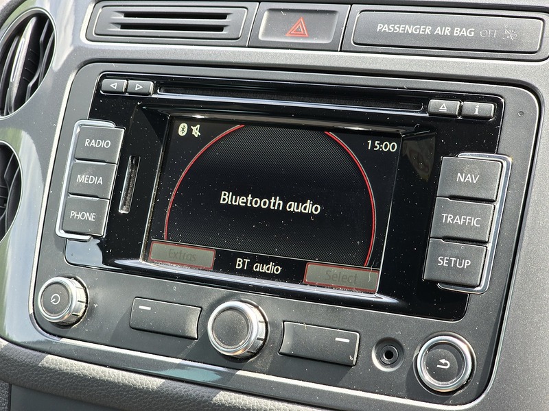 Volkswagen Tiguan TDI BlueMotion Tech R-Line - U91326