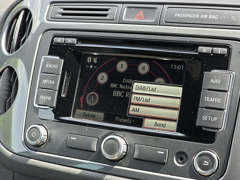 Volkswagen Tiguan TDI BlueMotion Tech R-Line - U91326
